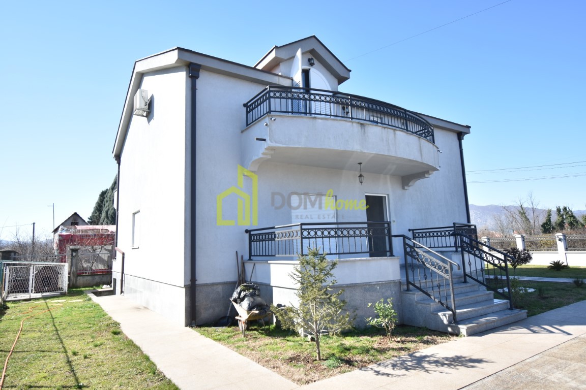 Kuća 260m2, Donja Gorica 